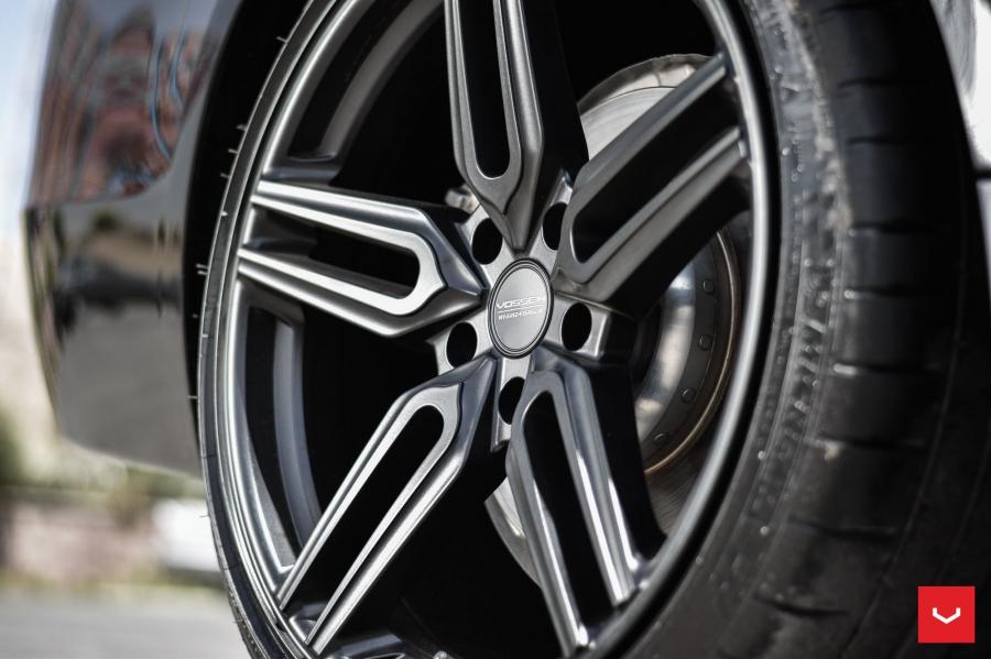Колеса BMW 528i Sedan on Vossen Wheels (HF-1) 2019 года  (фото 8 из 20)